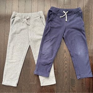 Bundle of 2 Carter’s Toddler Boy’s Fleece Pants in 5T - Navy and Grey